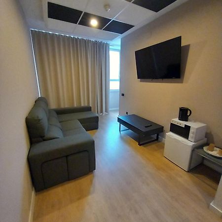 Aparthotel Montcada מראה חיצוני תמונה