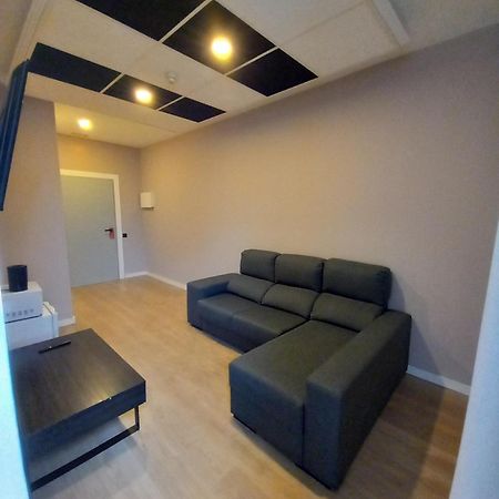 Aparthotel Montcada מראה חיצוני תמונה