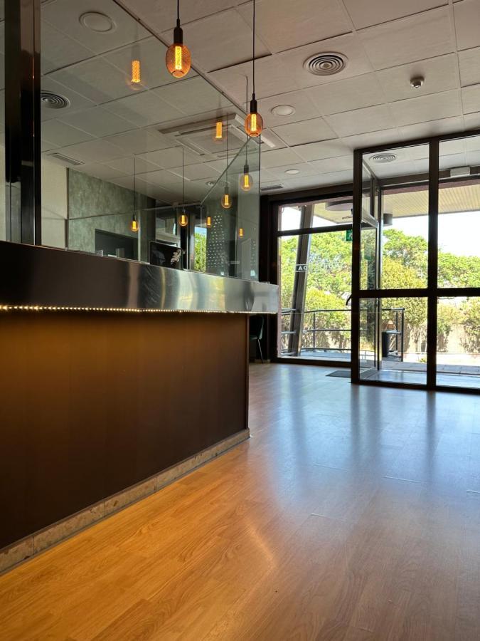 Aparthotel Montcada מראה חיצוני תמונה